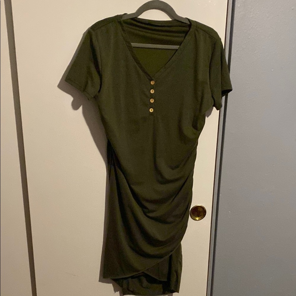 Green Ruched V-Neck Short Sleeve Midi Dress